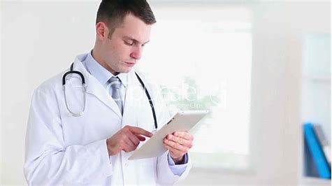 痛风关节发热肿痛应该怎么缓解,痛风关节红肿疼痛怎么办