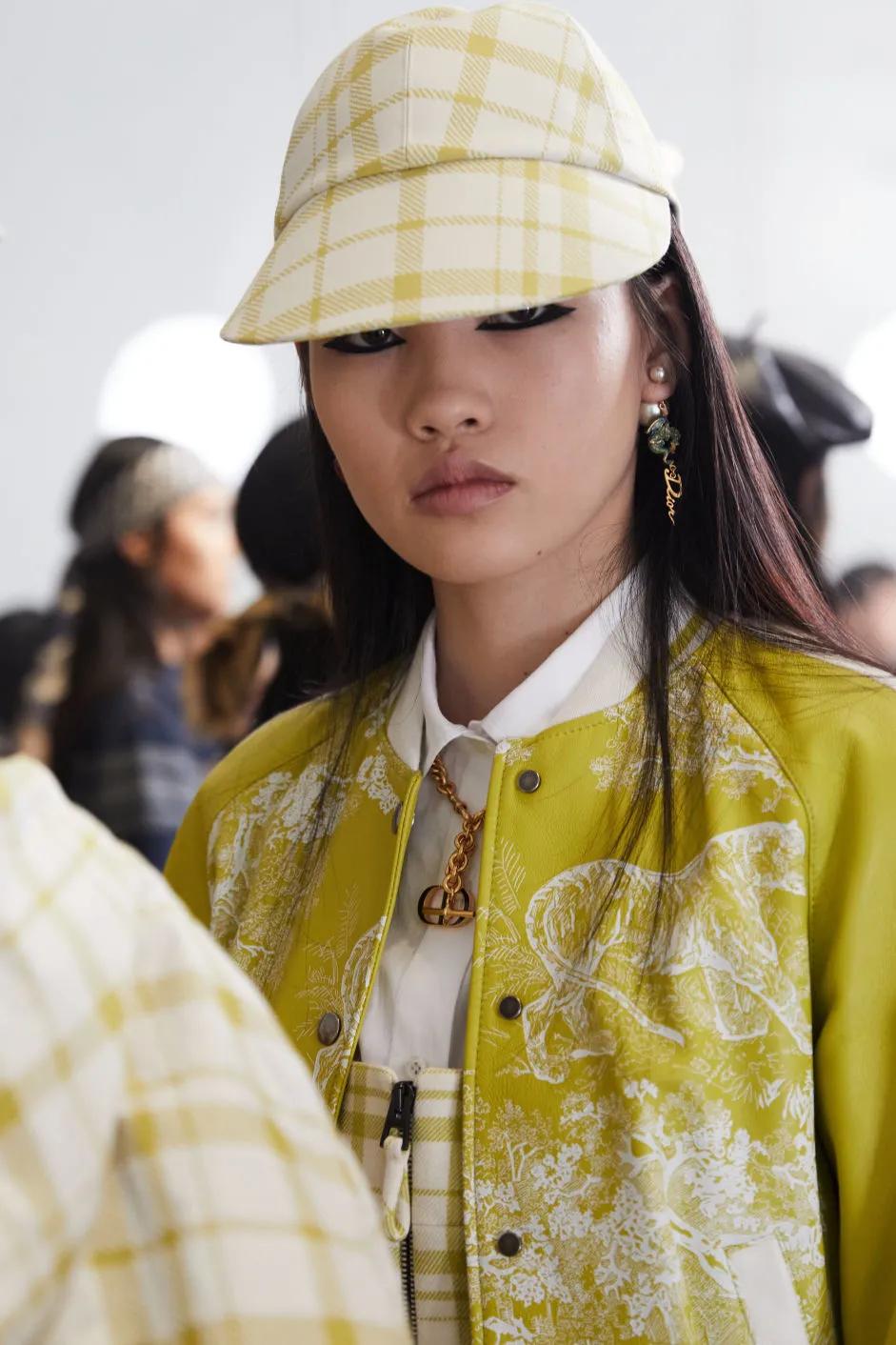 迪奥dior2020走秀冬季款运动鞋,dior2012春夏走秀视频完整版