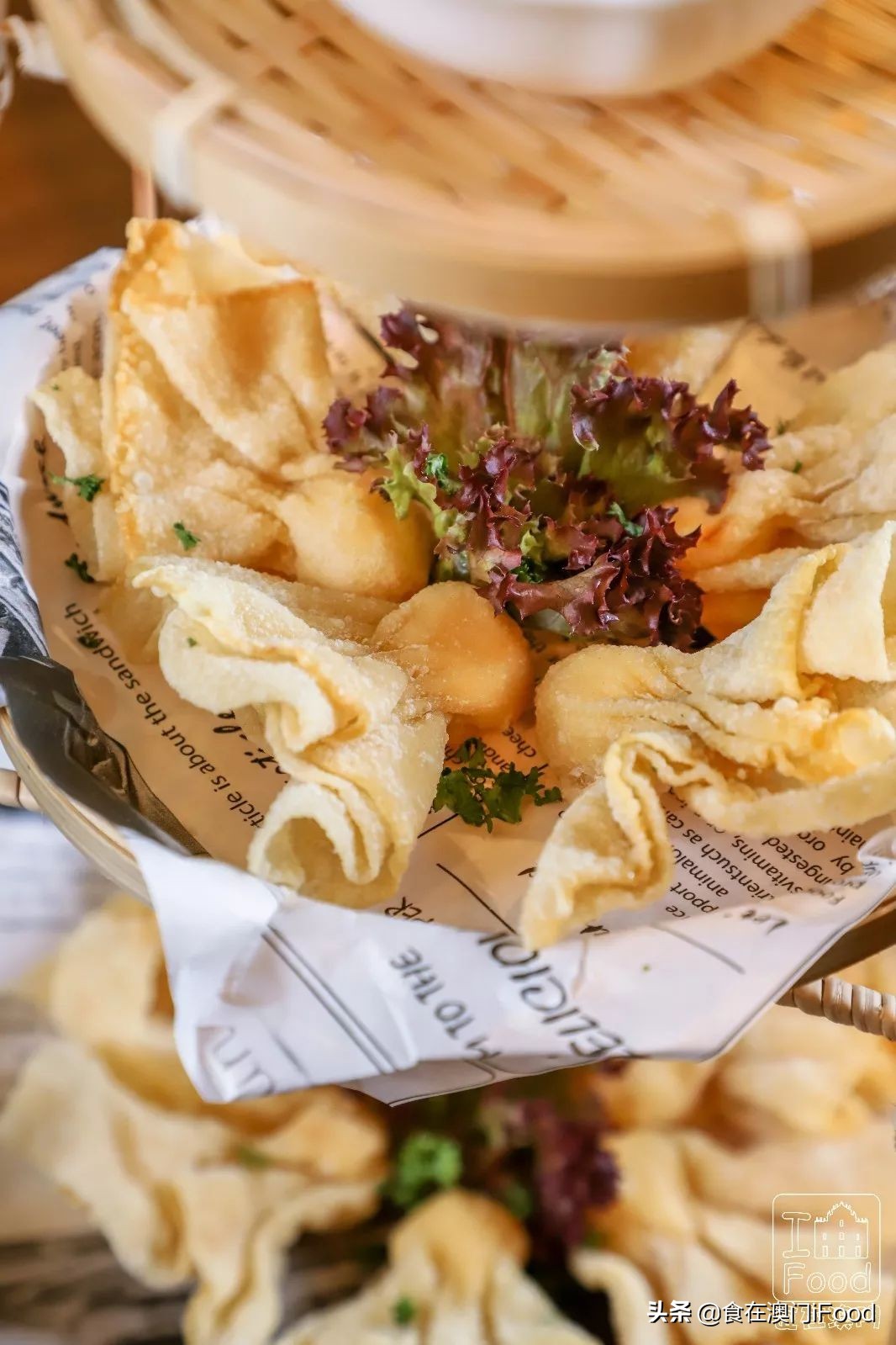 澳门探店｜新马路有一家人气斜坡西餐厅！菠萝BB猪必吃