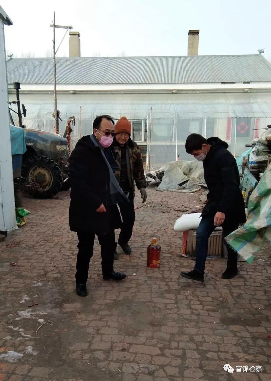 【微动态】群众没粮我帮买，敬请安心宅在家——富锦市人民检察院驻村工作队为村民跑腿当“代购”