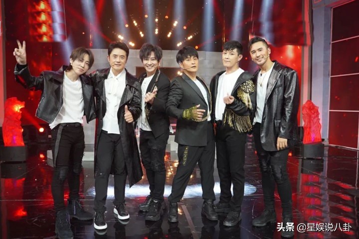 陈志朋穿凉鞋照,陈志朋穿靴子跳舞