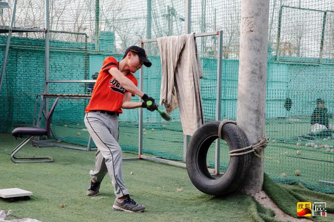 从顽劣混混到棒球少年，这些来自穷人家的孩子是怎么改变命运的？