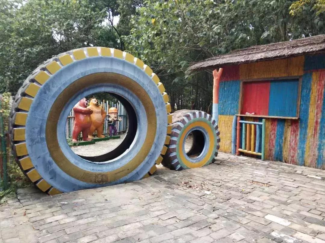 200亩，游客年超30万，这个用枯树建成的农庄牛在哪？