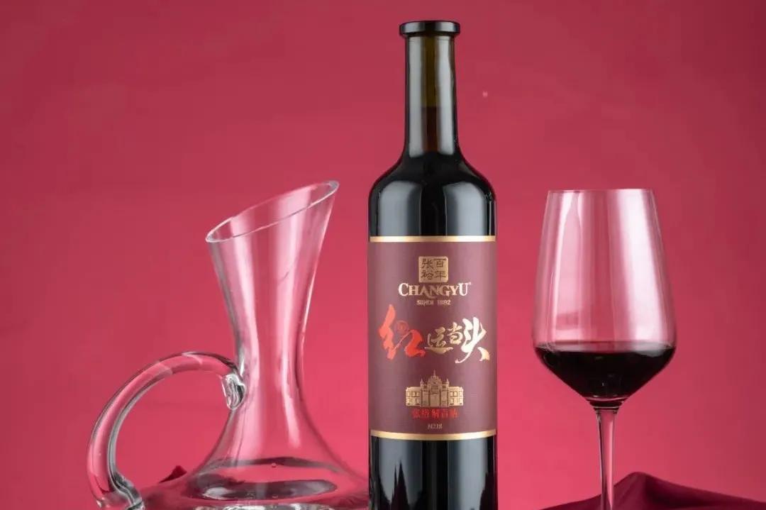 十年酝酿一瓶酒，只为您“红运当头”