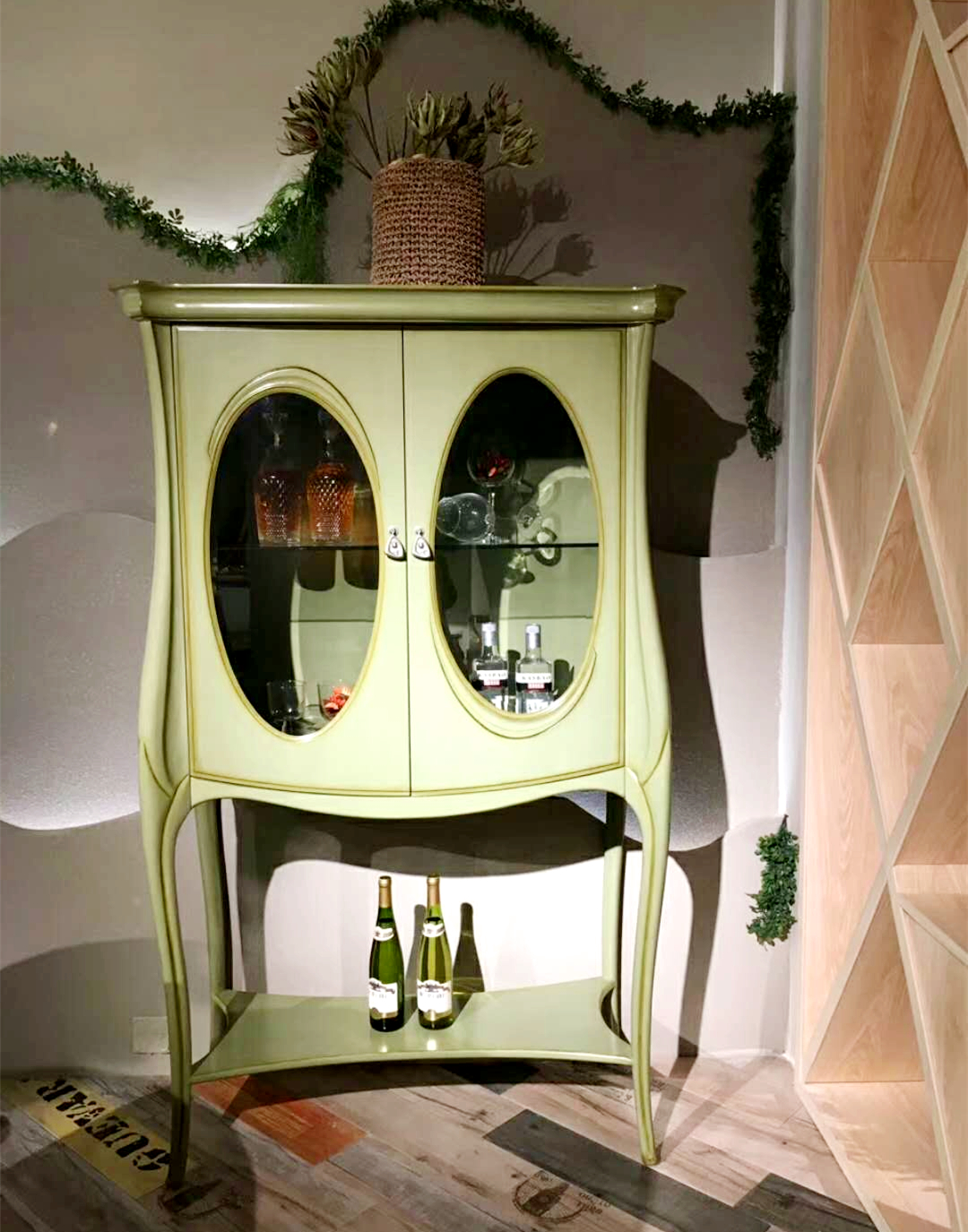 贵的家具好在哪里,高档家具怎么买最便宜又实惠