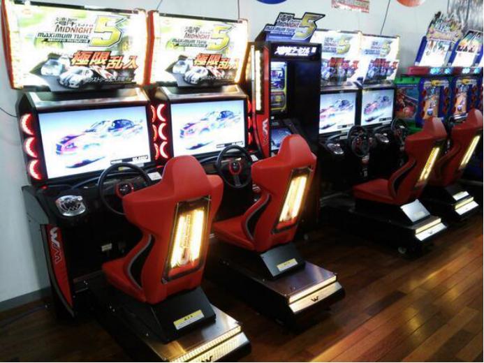 《头文字D》们的不留神，埋下「汽车观」里的“中二魂”