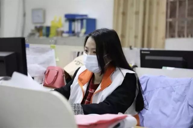 各城市疫情医护人员出征视频,抗击疫情社区网格员