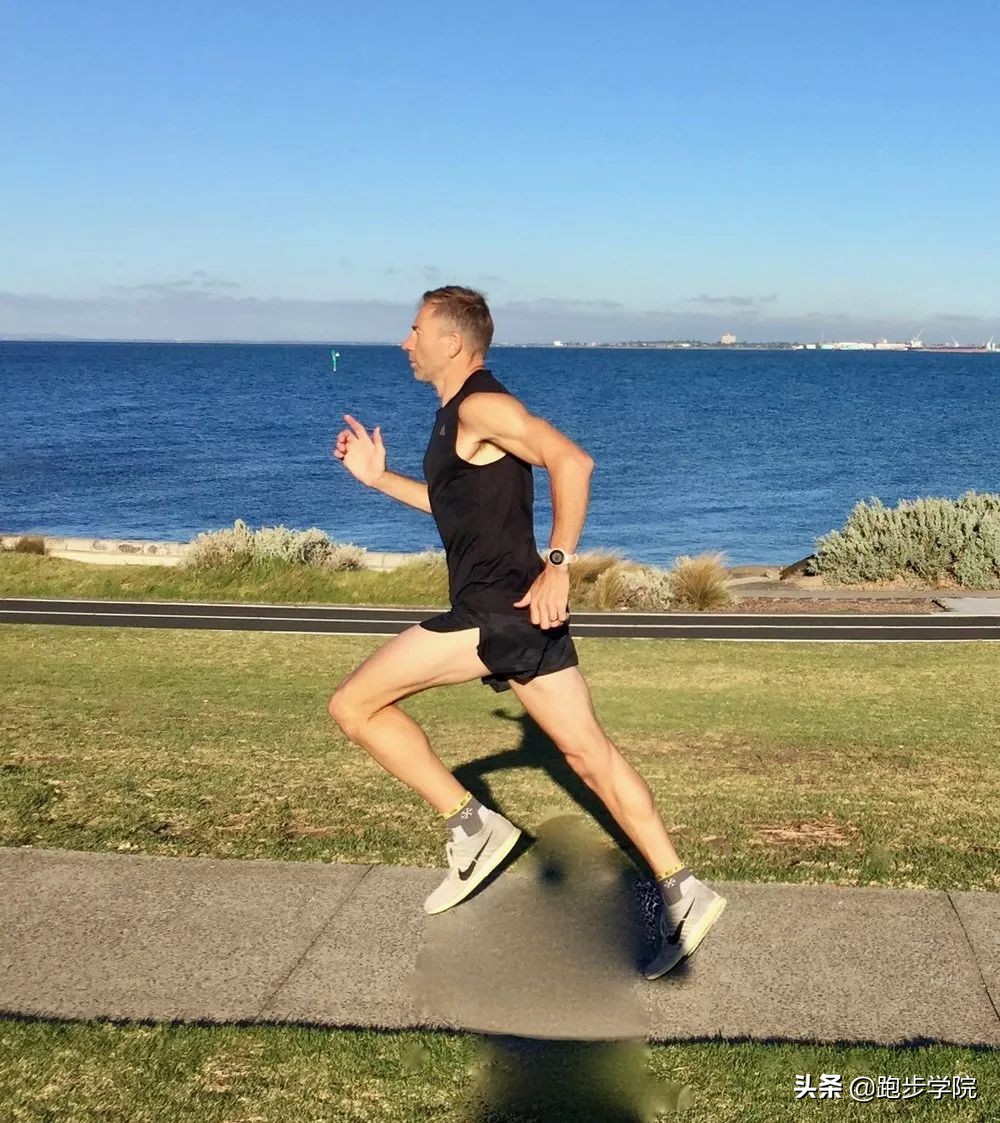 最大摄氧量训练与间歇跑区别,间歇跑能提高最大摄氧量吗