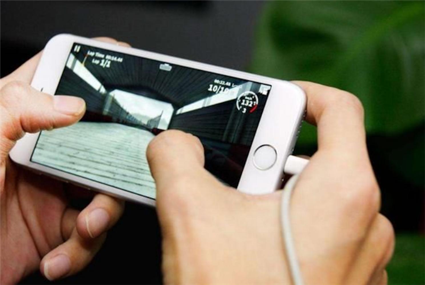 手机电量低于20%自动关机怎么回事,手机耗电快并且自动关机怎么办