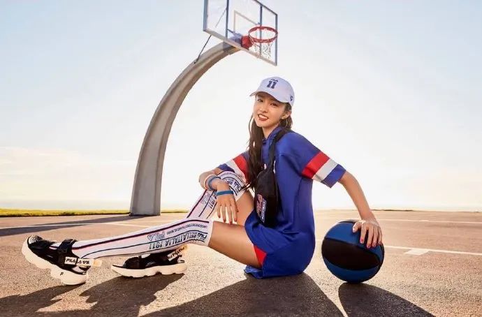 四种袜子长度,小腿34cm粗穿什么袜子显瘦