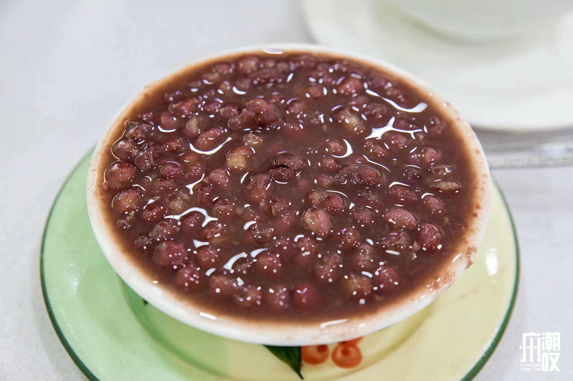 荔枝湾涌这条不足200米的街，50元吃遍西关地道美食！