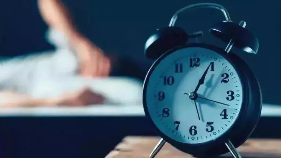 入睡困难失眠艾灸哪个部位最快,治疗失眠针灸艾灸视频