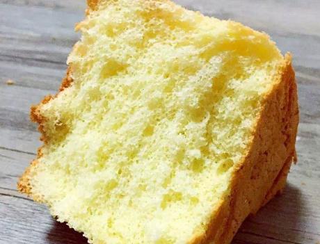 做蛋糕总回缩？原来是没有掌握好窍门，分享3个干货，蛋糕更香软