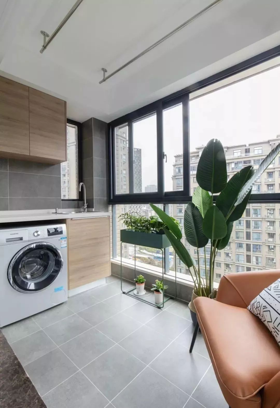 阳台有洗衣柜洗衣机电源怎么布置,阳台装修哪些细节要知道