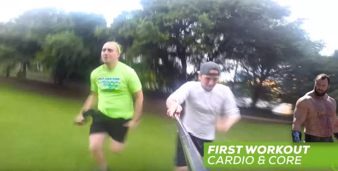 外国小哥模仿魔法师,外国小哥模仿吃东西的动作