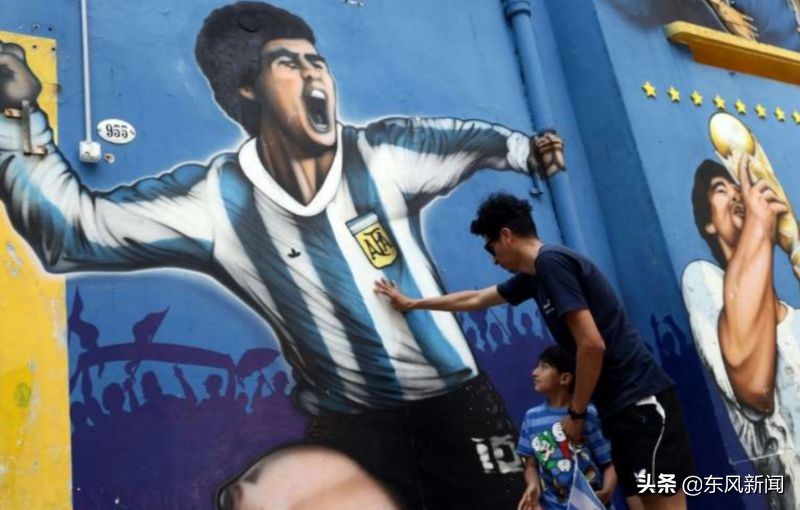 球王传奇马拉多纳因病,球王陨落告别马拉多纳