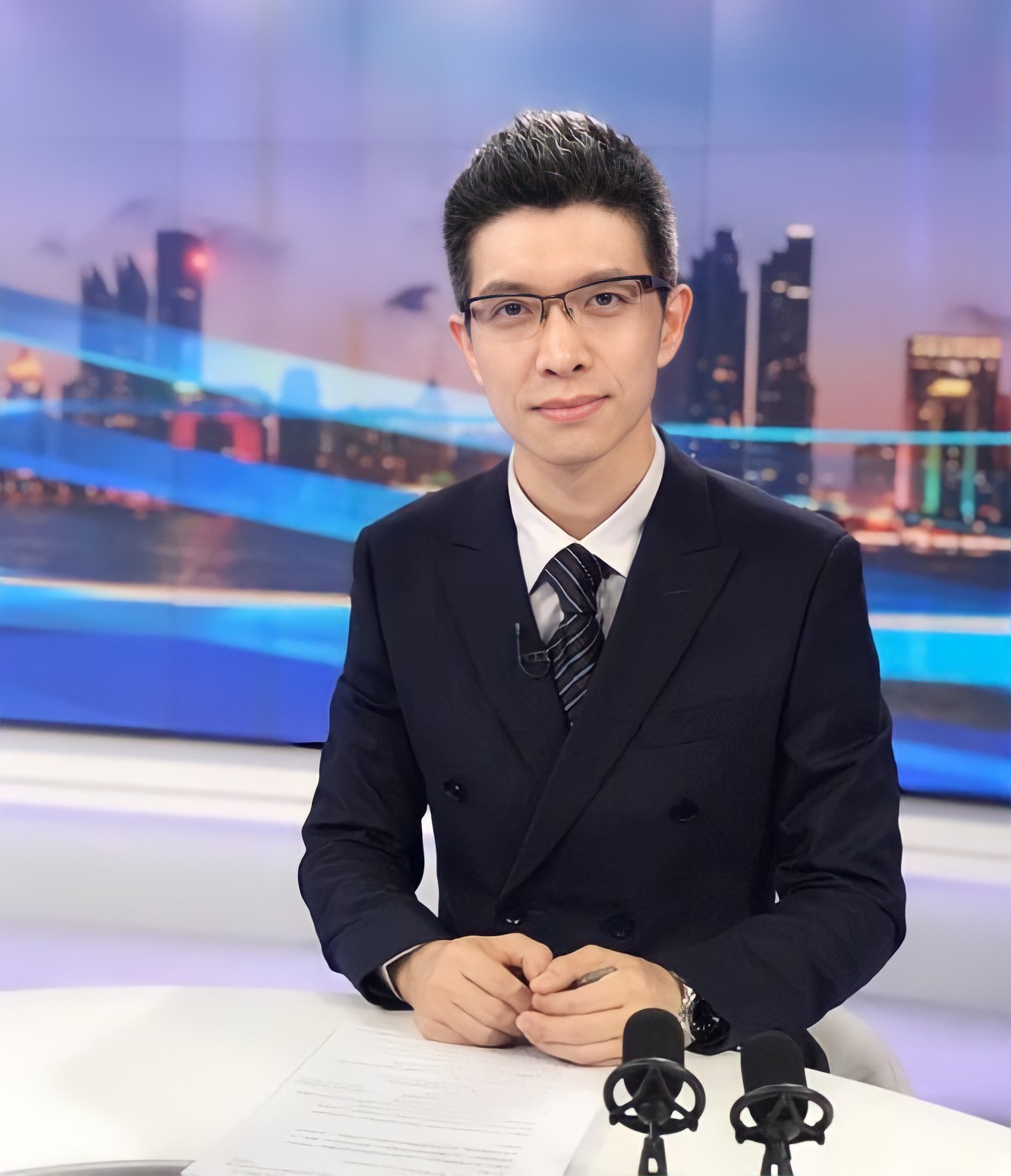 央视主持人朱广权谈大学生现状,央视男主持朱广权鼓励读书