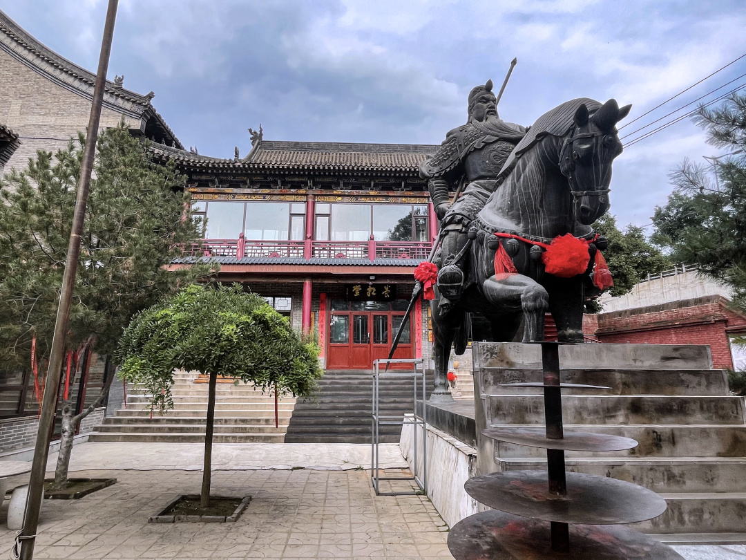 一座历经千年的佛教圣地,三大佛教圣地盘龙寺