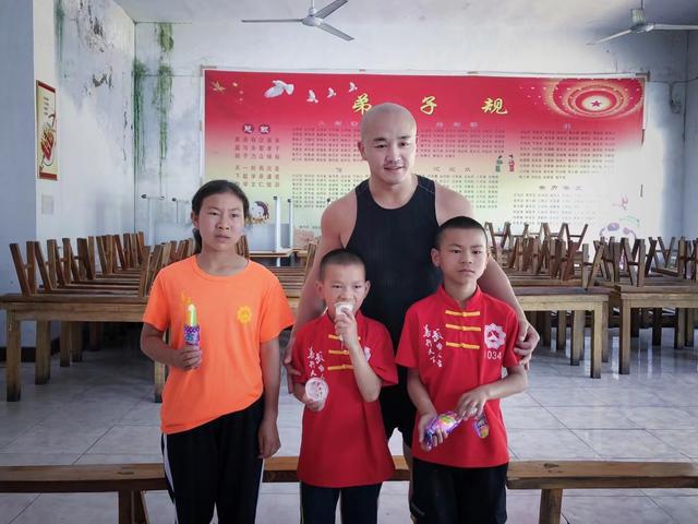 榜样！武僧一龙为郑州特大暴雨心急如焚，分享防护知识获表扬