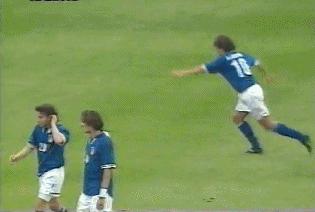 地球人大战外星人谁赢,足坛震撼人心的史诗级大战