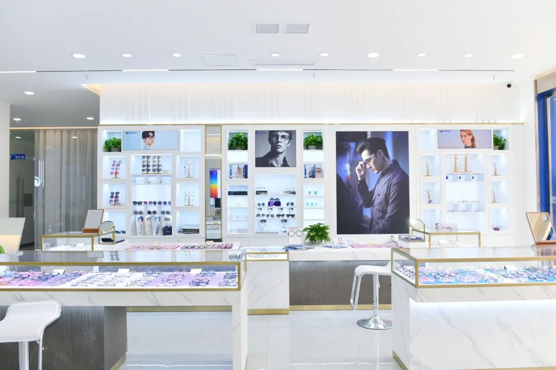 热烈祝贺星辉视光开阳分院盛大开业