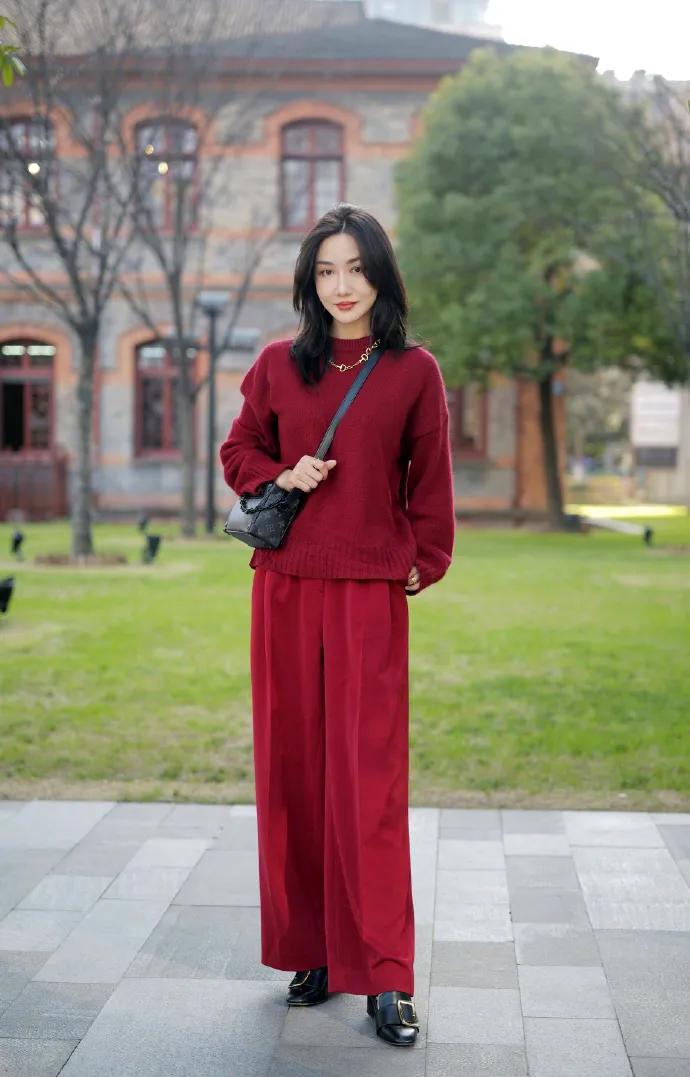 lv软盒子包穿搭,街拍lv新款包