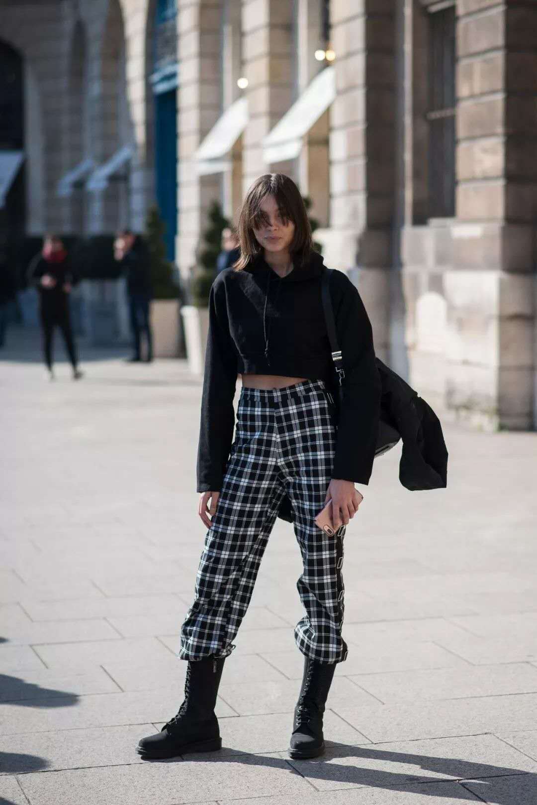 收起你的过膝靴，太拖沓！今年流行这3种短靴，时尚百搭又舒适