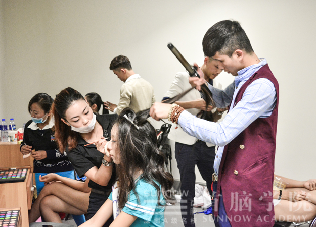 首脑学院化妆技术,首脑化妆造型学校