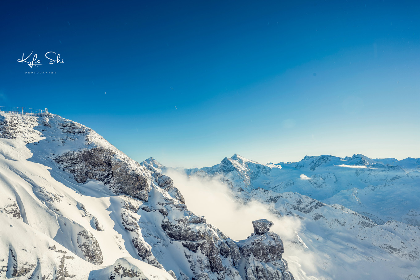 瑞士高山滑雪上演惊险与刺激,瑞士滑雪的真实感受