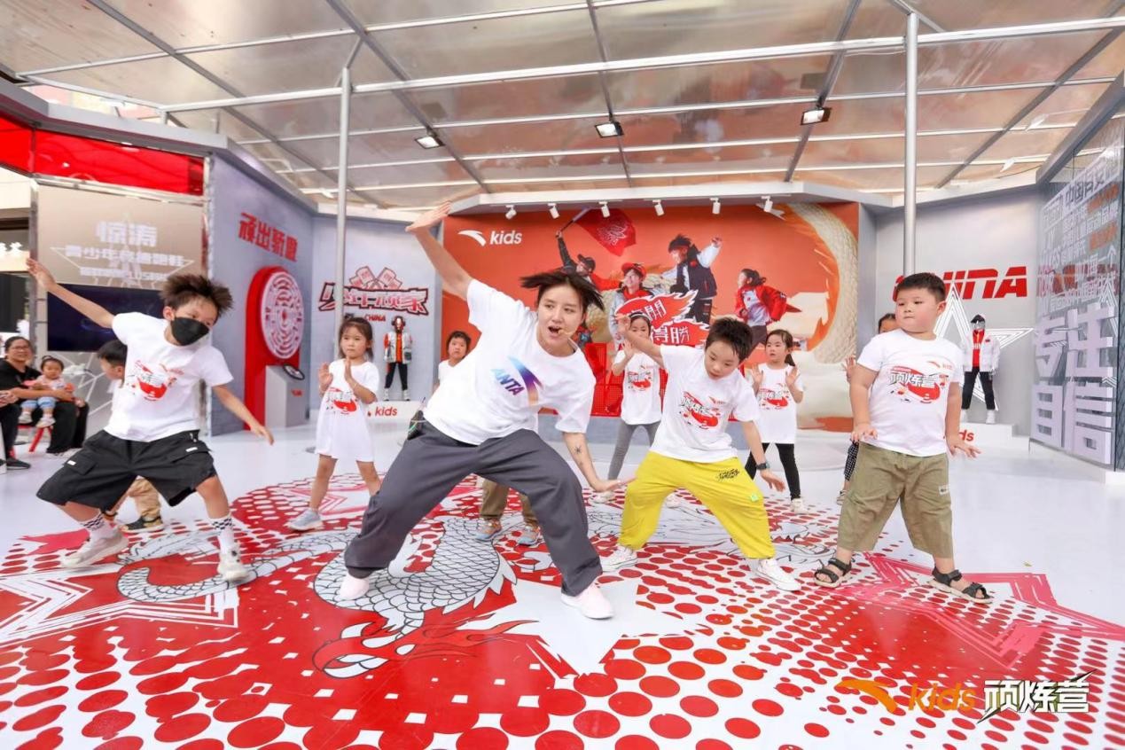 冉莹颖邹市明安踏,邹市明安踏儿童