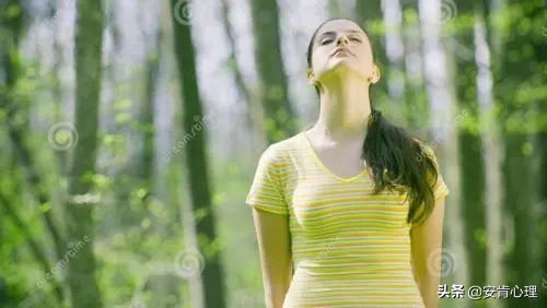 5大技巧来拯救你的社交恐惧症,克服社交恐惧症的训练方法