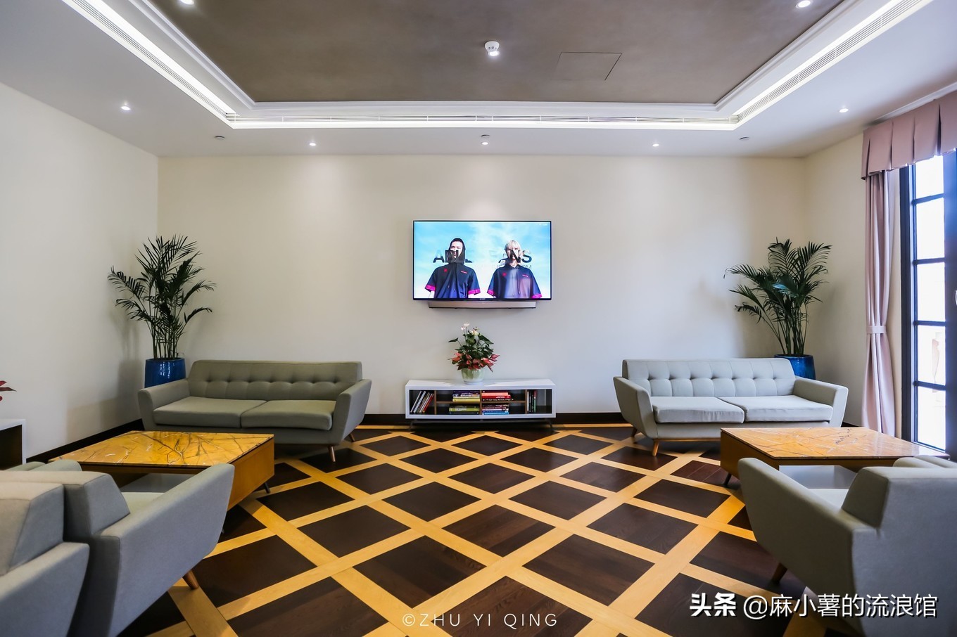 武汉佛罗伦萨奢侈品小镇,武汉佛罗伦萨小镇奥特莱斯