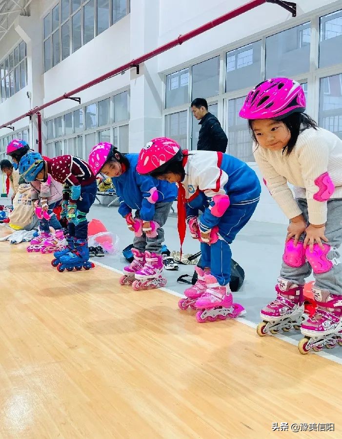 不忘初心同心同行—琵琶山学校第二届家校共同发展委员会成立大会