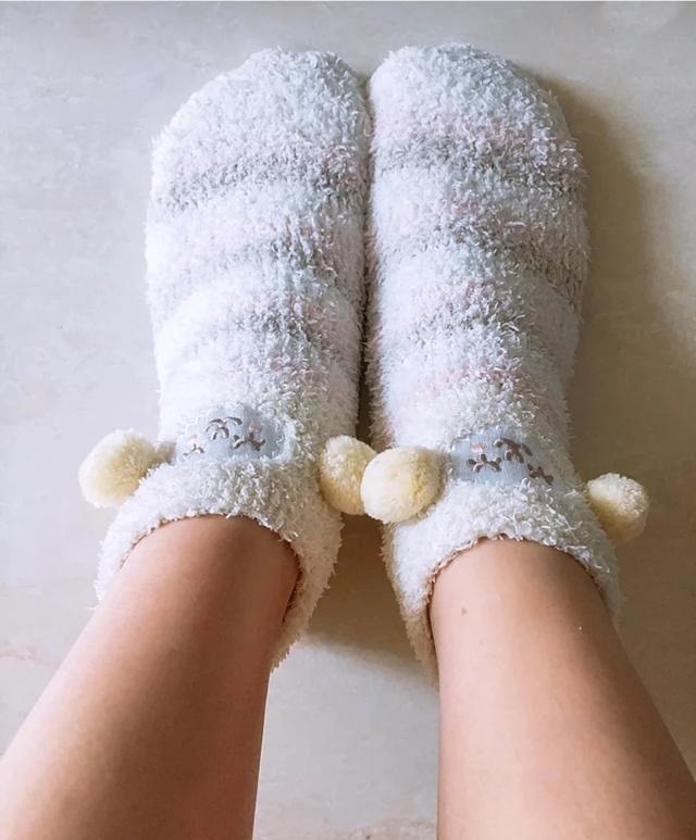 一招教你解决脚后跟干裂起皮,治理脚后跟干裂脱皮的小妙招