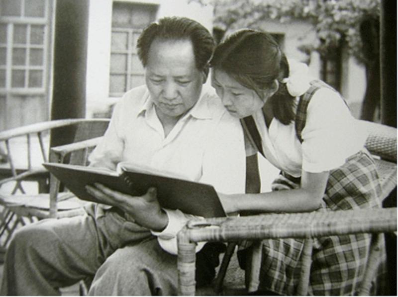 李讷和姐姐发生小摩擦，不论谁是谁非，毛主席处理方式只用这一招