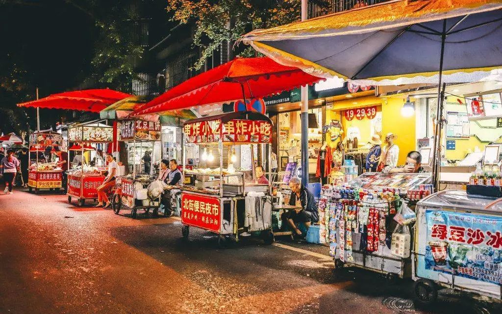 摆地摊后的生意,后浪摆摊的条件