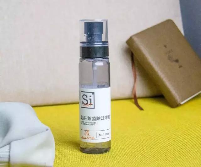 “脚臭”最怕脱鞋尴尬？随身带瓶鞋袜除味喷雾，还你自信每一天