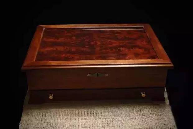 为什么自己买不上去新鲜的画材,廉价画材