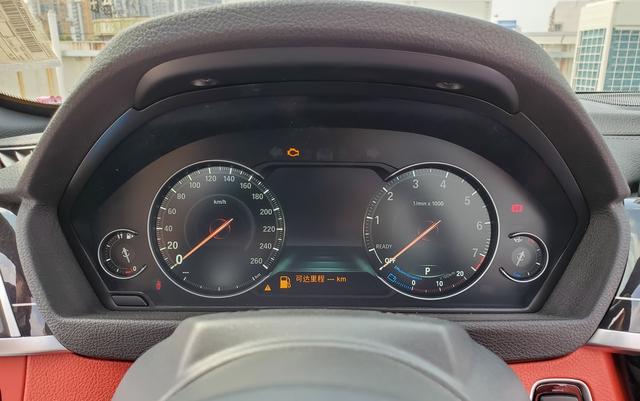 全新宝马4系coupe实车运动感,宝马4系敞篷1米8身高能开吗