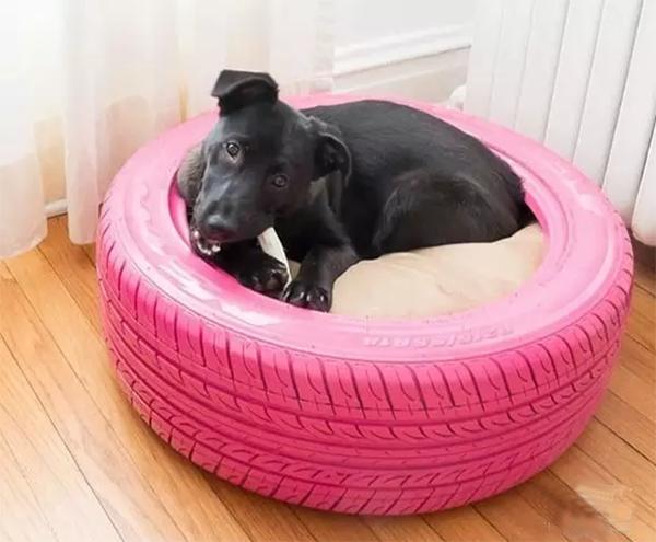 废旧轮胎别随便丢掉了,废旧轮胎需要回收请不要随手乱拿