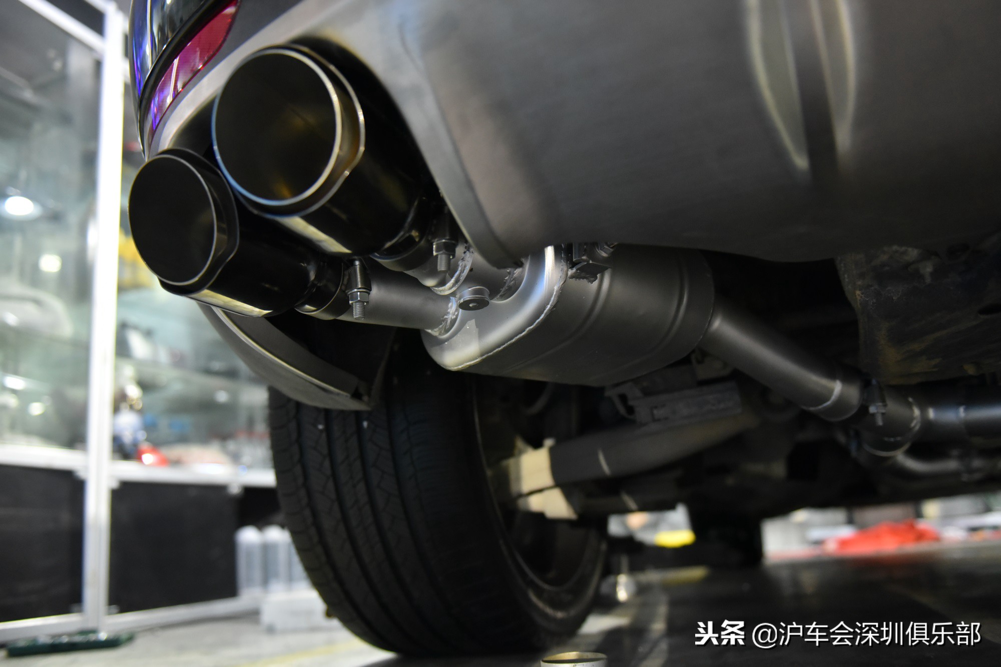 保时捷macan2021宝石蓝21寸大轮毂,保时捷macan改装轮毂