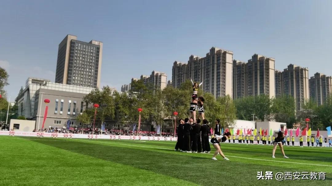 陕师大奥园学校啦啦操,校运会足球队高光时刻