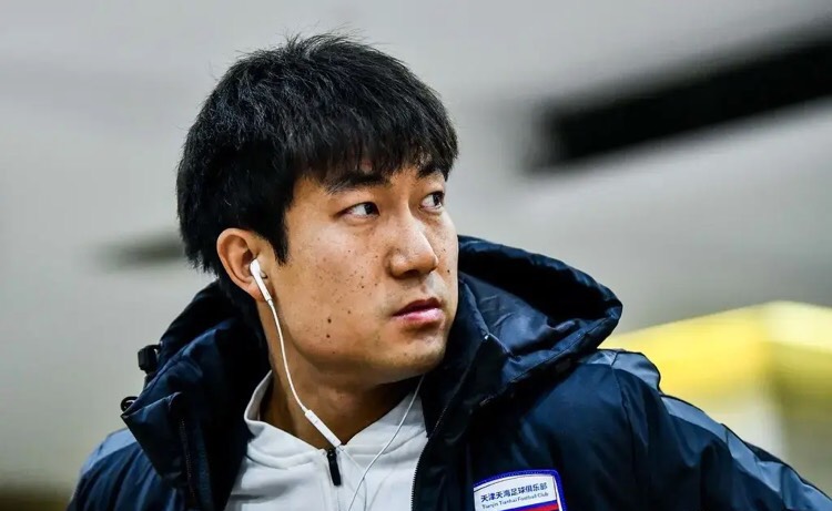 天海34岁老将手握猛料，发声内鬼想要洗牌，老臣“装傻”喝多了