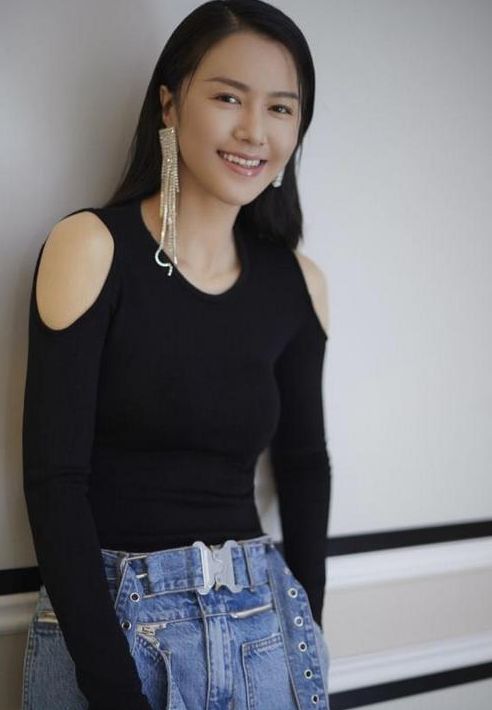 谭维维牛仔衣,谭维维穿牛仔裤