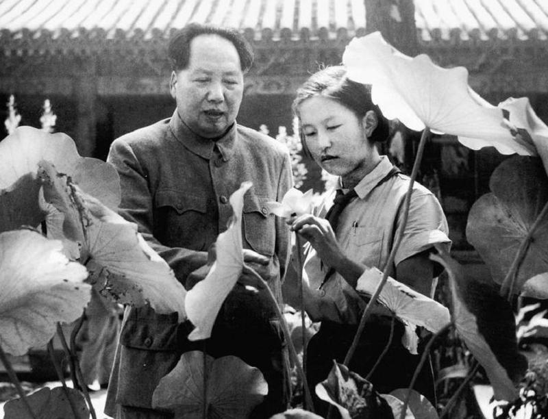 李讷和姐姐发生小摩擦，不论谁是谁非，毛主席处理方式只用这一招
