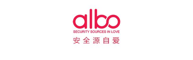 妈妈看着宝宝不对劲,母乳喂养的宝宝不用奶瓶怎么办