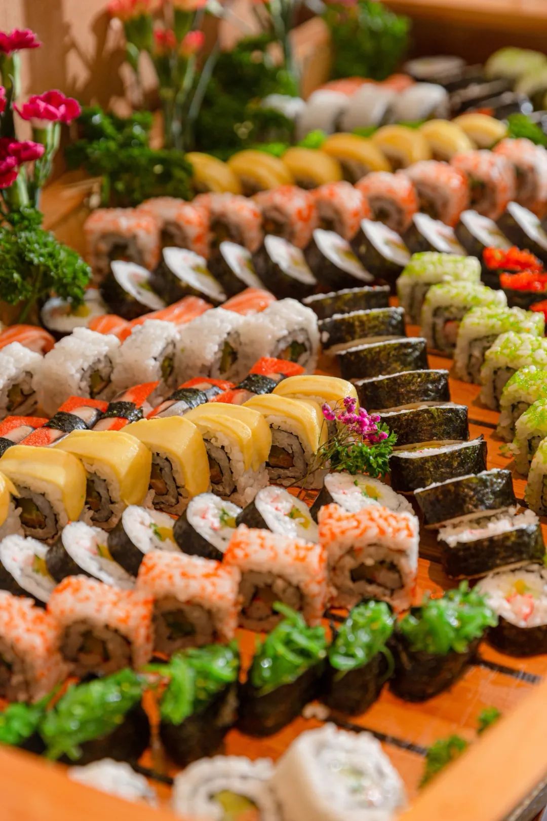 五一上海空中旋转餐厅自助餐,一家超有性价比的自助餐厅