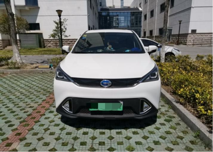 零跑c11和小鹏g3i哪个好,零跑c11vs小鹏g3i