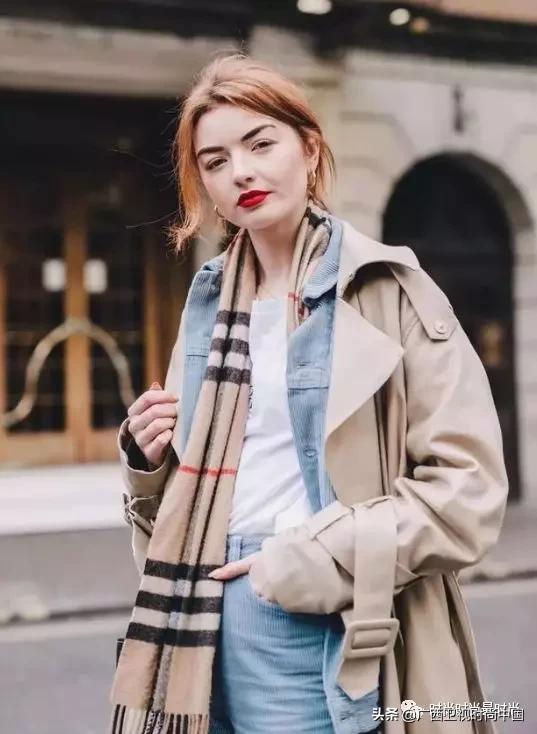 是时候让围巾来“盘活”你的整个衣柜了