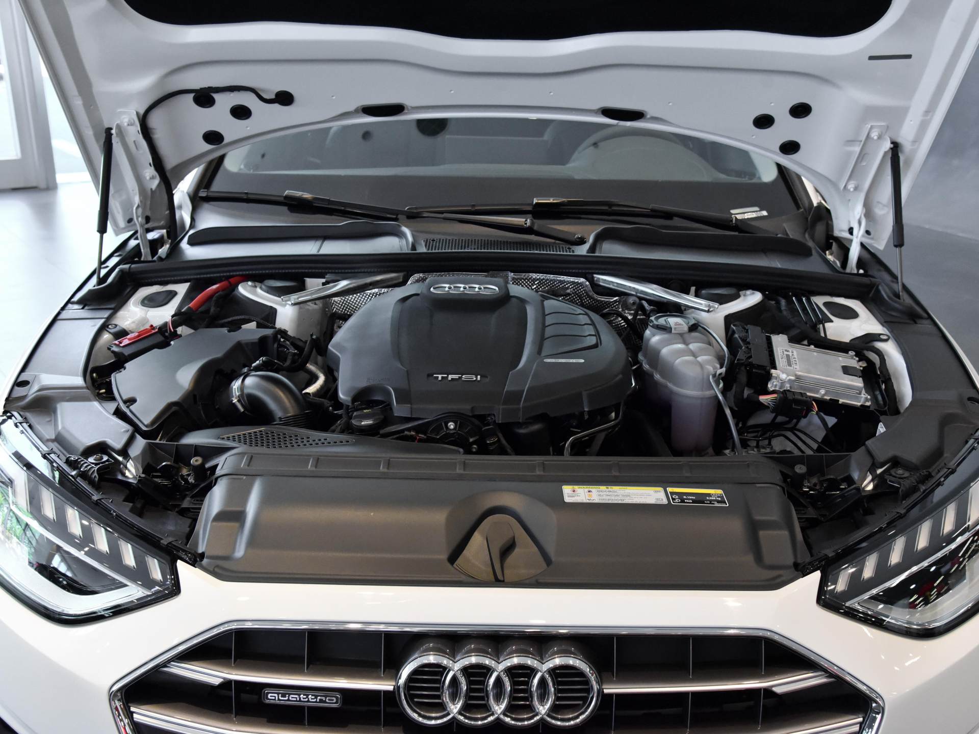 奥迪a4l的quattro是真四驱吗,最新发布16年四驱奥迪a4l